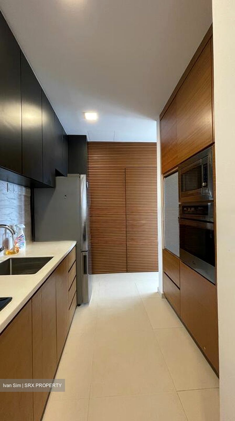 The Trumps (D14), Condominium #470443111
